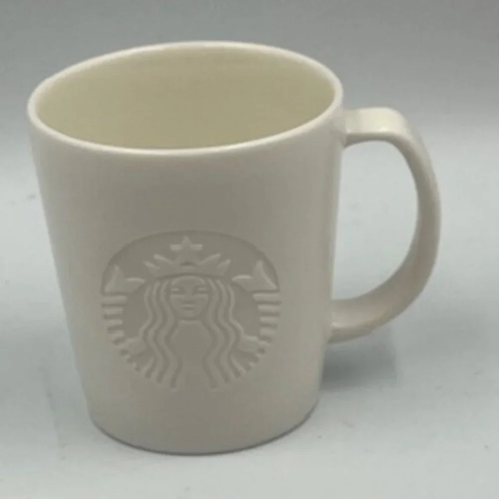 Starbucks mermaid no cup